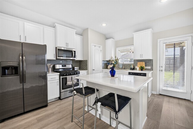 Building Photo - 12823 Silverbank Run Dr
