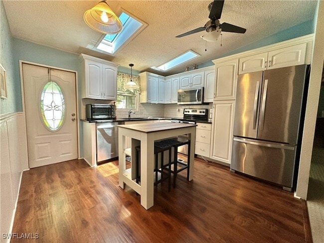 Building Photo - 3165 Bunny Run Dr