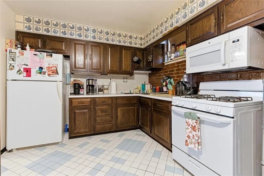 Building Photo - 100 S 12th St