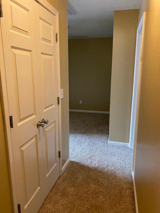 Building Photo - 125 Chastain Cir