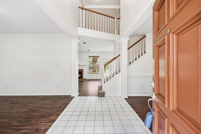 Building Photo - 4323 Ringrose Dr