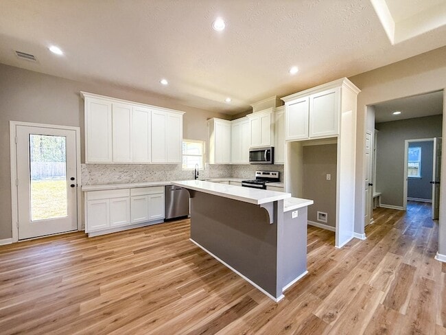 Building Photo - 780 Woodland St