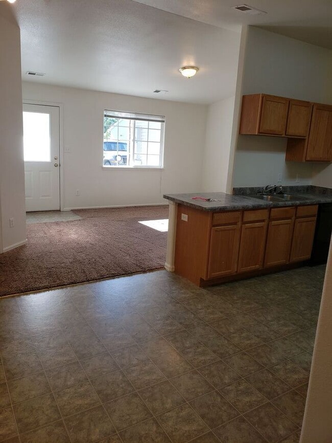 Building Photo - Charming 3-Bedroom Home in Orchard Mesa – ...