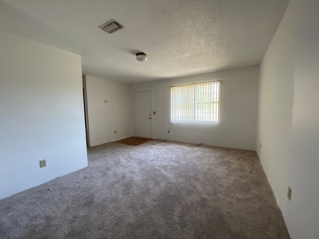 Building Photo - 21 Sugar Run Rd