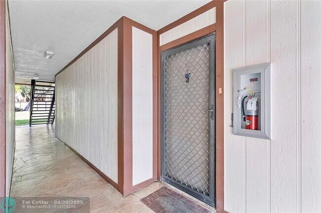Building Photo - 9870 S Belfort Cir