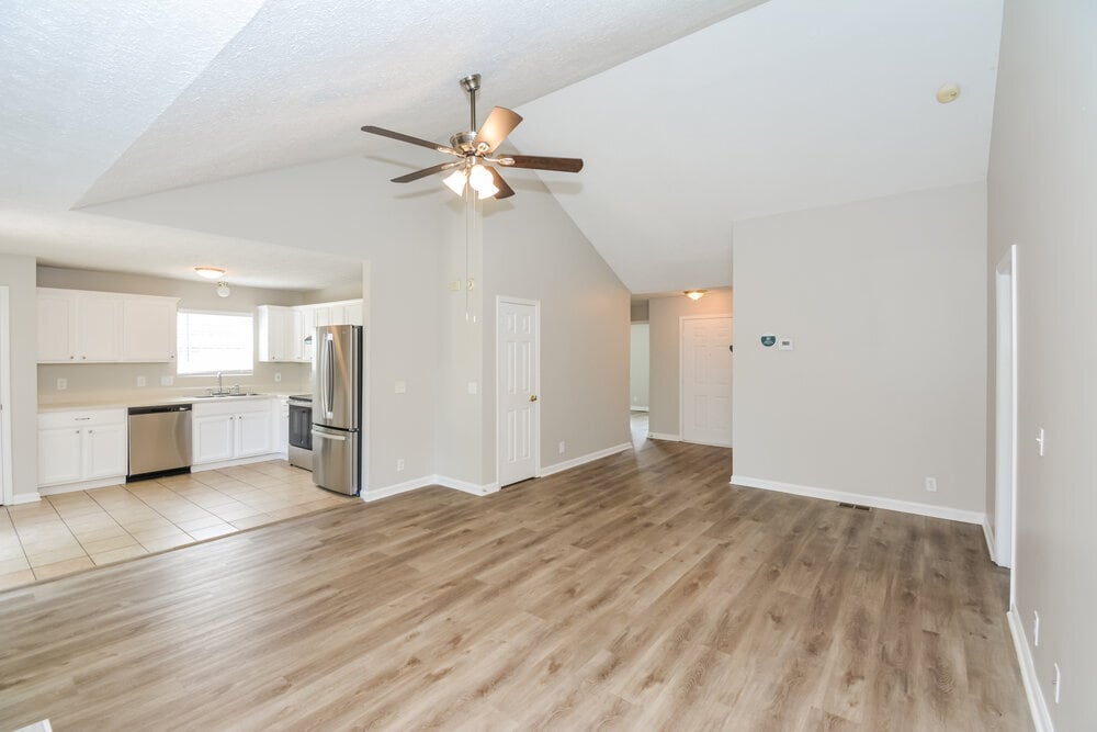 Building Photo - 624 Mable Dr