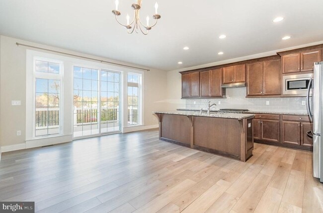 Building Photo - 1726 Bradley Dr