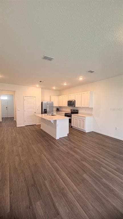 Building Photo - 2617 Olympic Ct