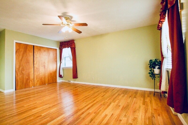 Building Photo - 4950 Lemay Ferry Rd