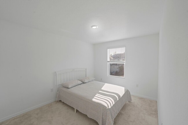 Building Photo - 3339 Whooping Crane Dr