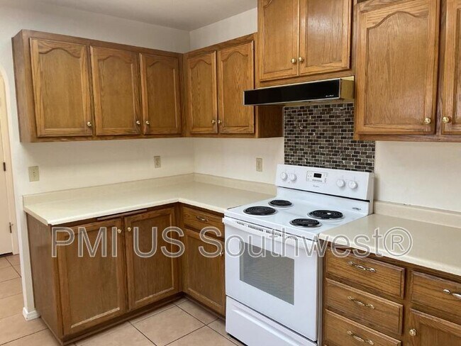 Building Photo - 3371 Sharon Ln