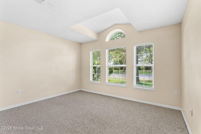 Building Photo - 2390 Savannah Blvd