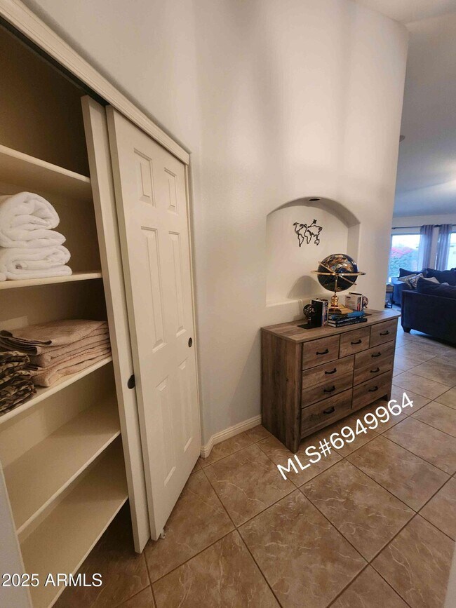 Building Photo - 14750 W Avalon Dr