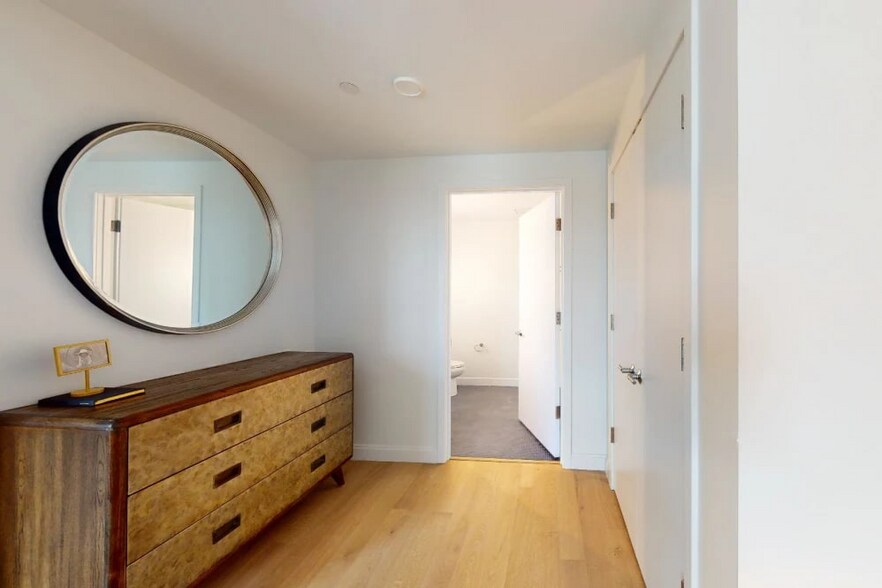 Primary Photo - 26 Ashford St