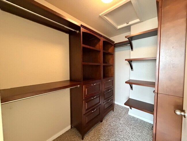 Building Photo - 3611 S Perth Cir