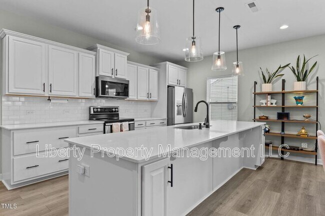 Building Photo - 170 Arlie Ln
