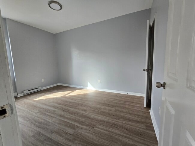 Building Photo - 31 Whittier St