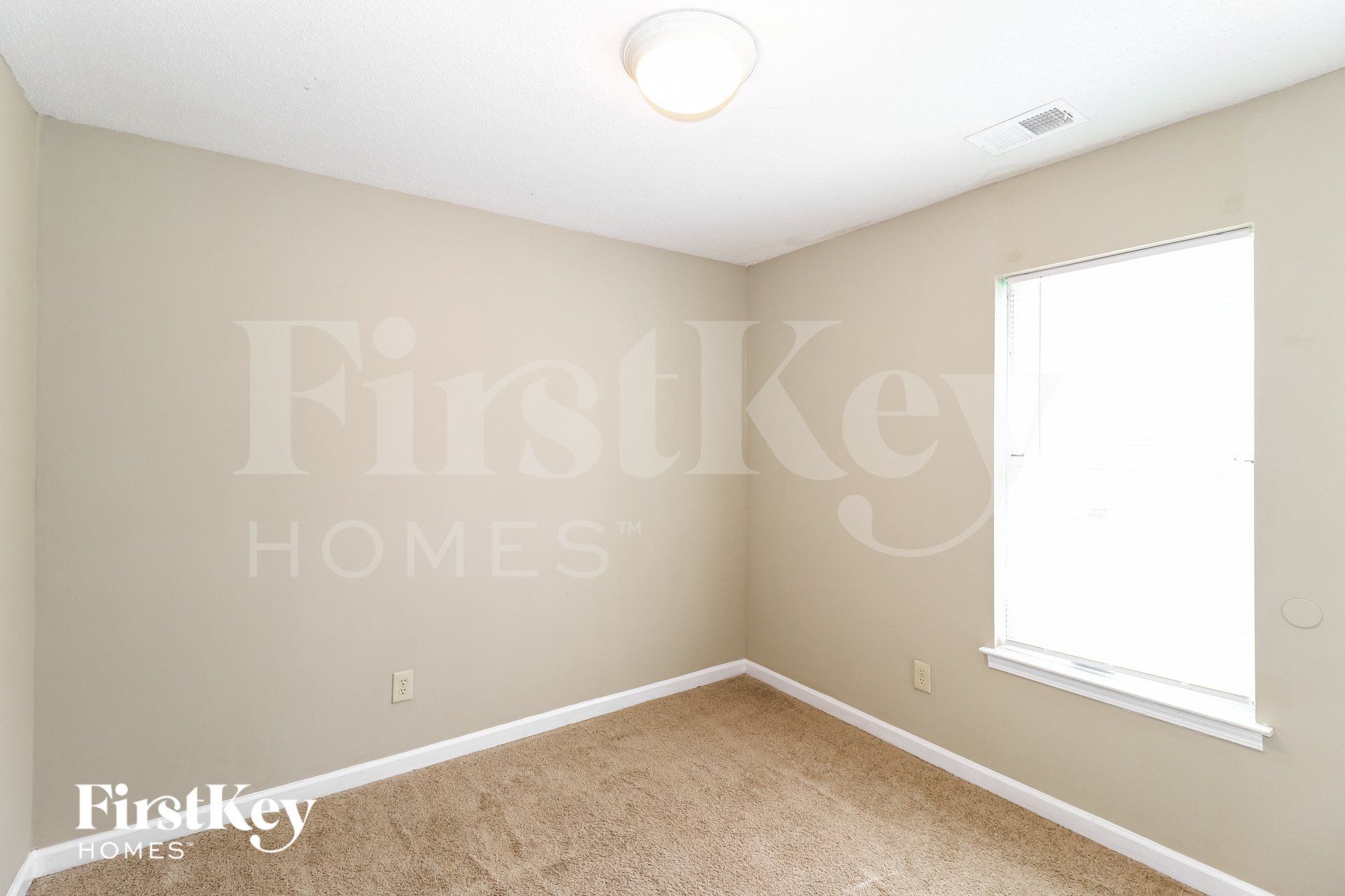 Building Photo - 5672 Riverhead Ave