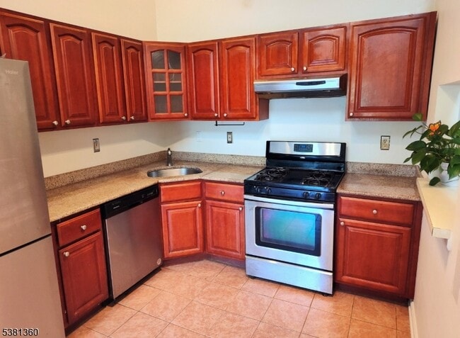 Building Photo - 816 Breckenridge Dr