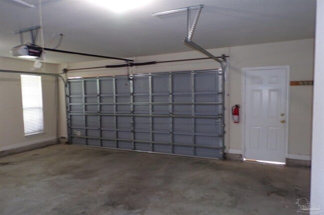 Building Photo - 3569 S Hampton Way