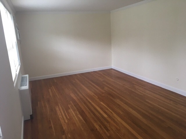 Building Photo - 20 Captain Parker Arms