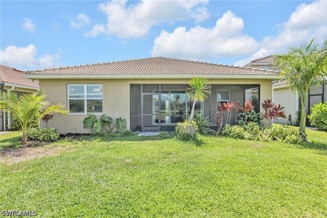 Building Photo - 2127 Hamlin St