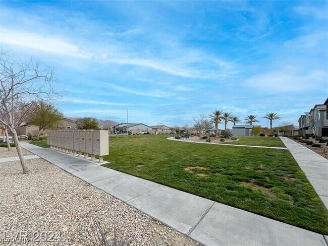 Building Photo - 7481 Moonglade St