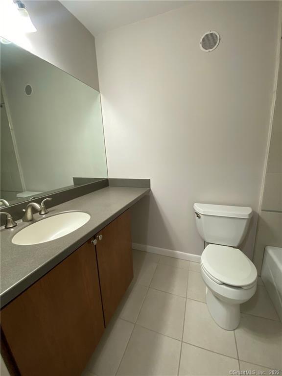 Building Photo - 333 Vincelette St