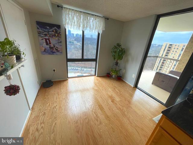 Building Photo - 4500 S Four Mile Run Dr