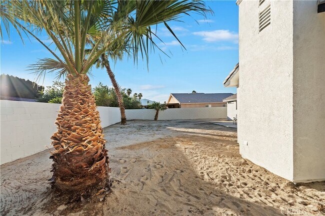 Building Photo - 68135 Encinitas Rd