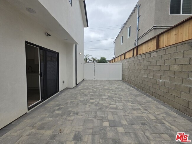 Building Photo - 6748 Ben Ave