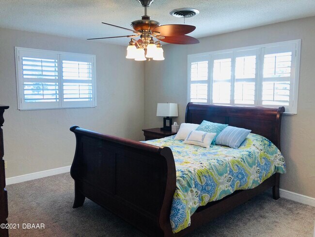 Building Photo - 3011 Princeton Ave