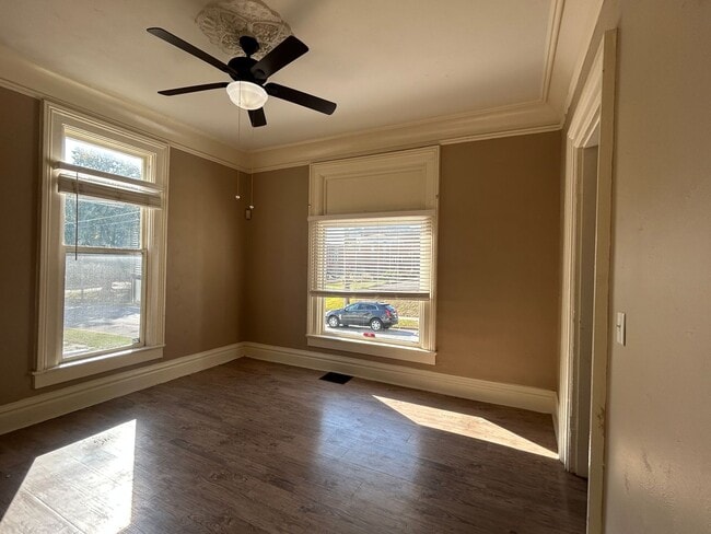 Building Photo - 3 Bedroom 1.5 bath home in Davenport