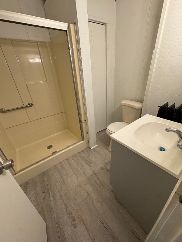 Building Photo - 4328 Northcote Ave