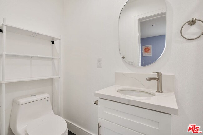 Building Photo - 1341 Mariposa Ave