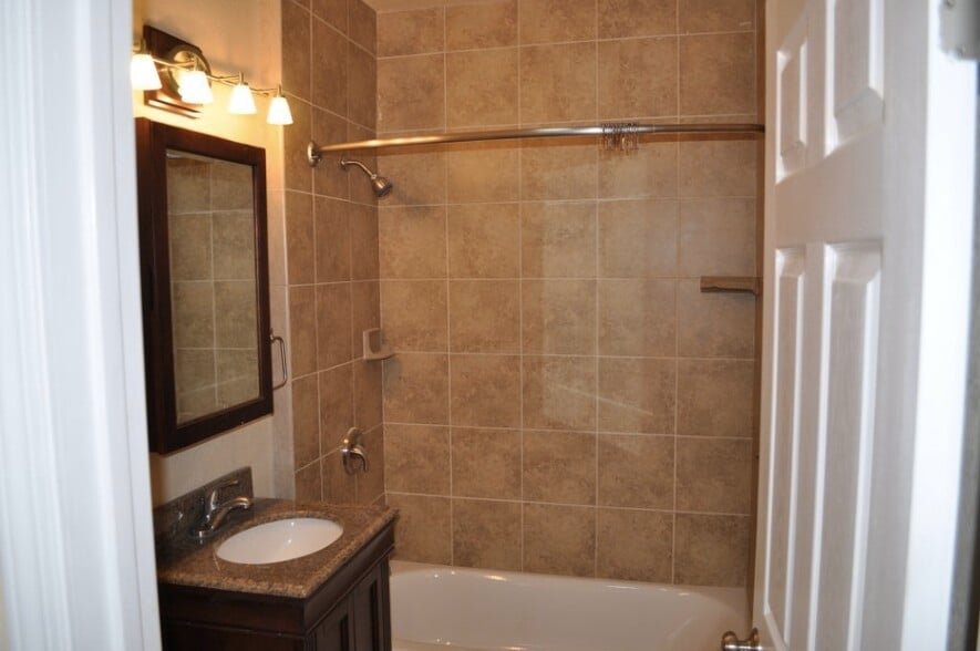 Building Photo - 145 N 5th Street