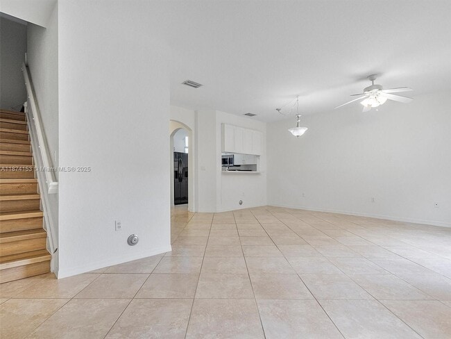 Building Photo - 4964 SW 128th Ave