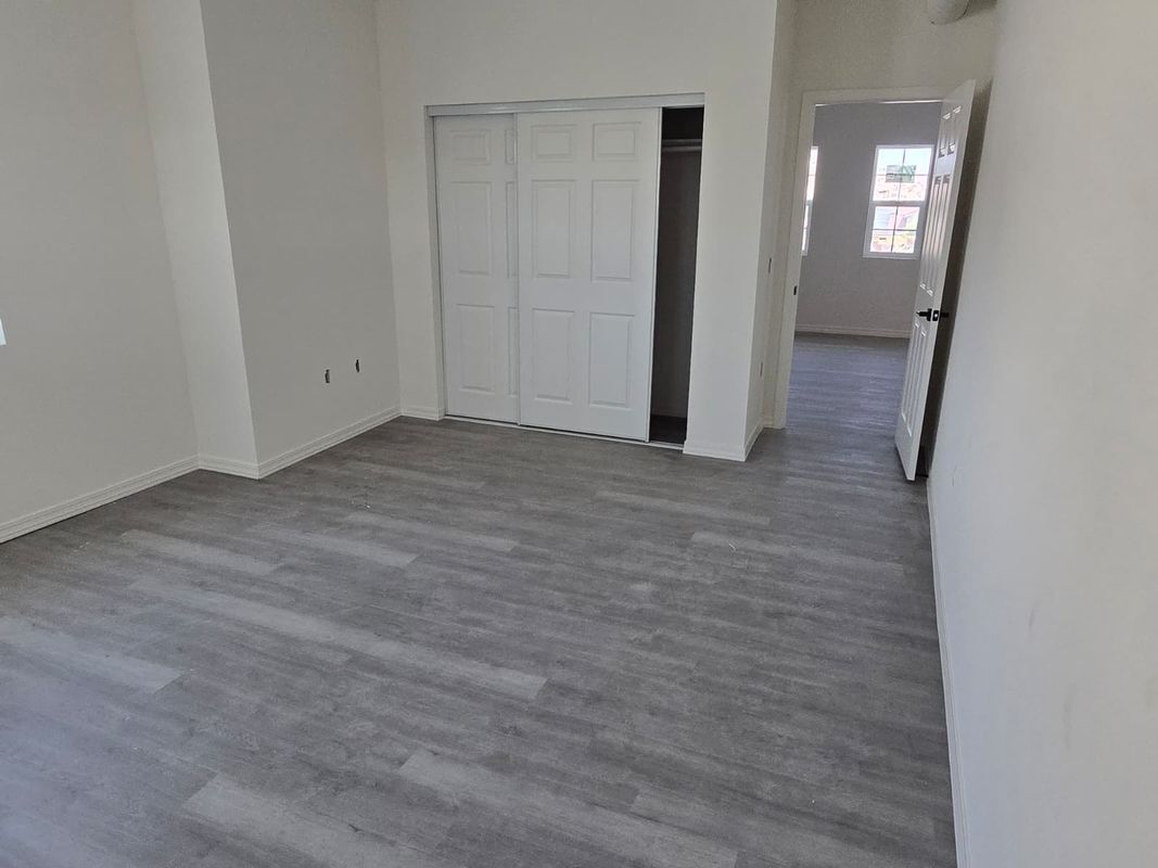 Building Photo - 16482 Apple Valley Rd