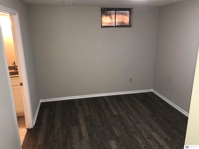 Building Photo - 2612 S 61st Ave