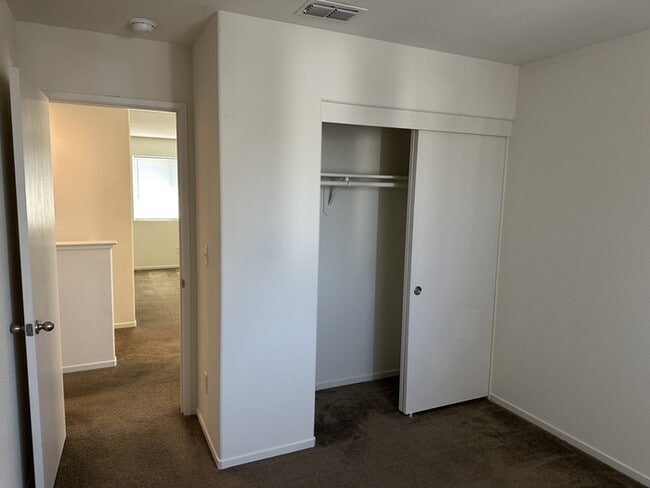 Building Photo - Stockton 4 Bedroom 2.5 Bathroom Home.