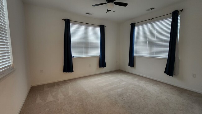 Building Photo - 4028 Trenwith Ln