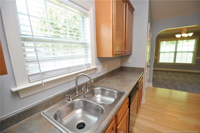 Building Photo - 1048 Dexter Ridge Dr