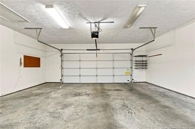 Building Photo - 709 Essex Ct