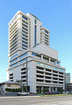 Building Photo - Waikiki Vista