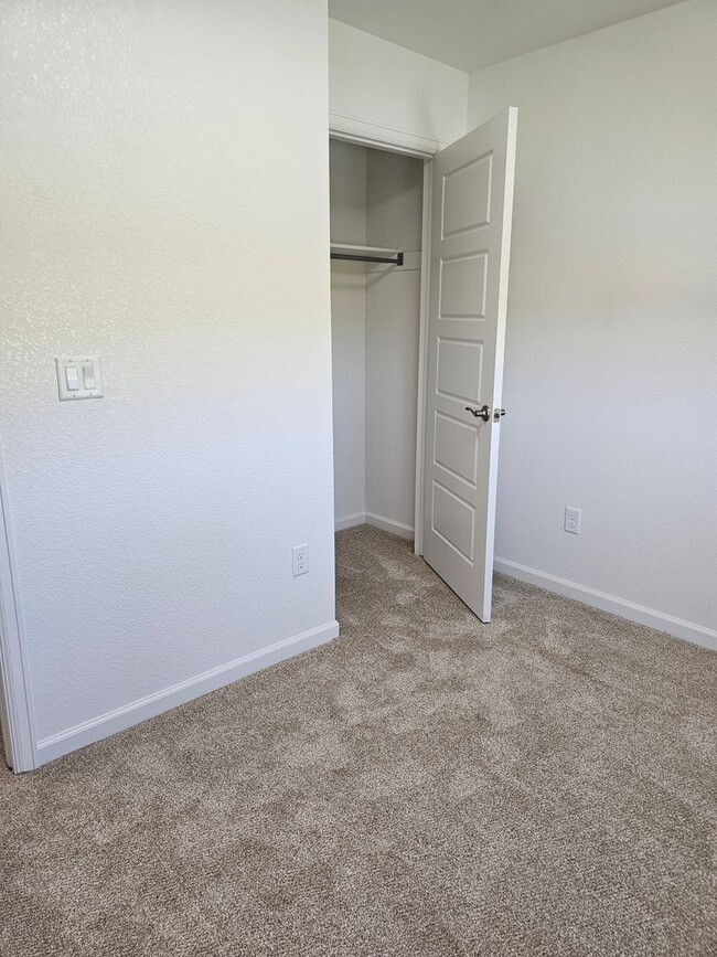 Building Photo - 906 Concerto Lane