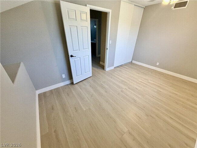 Building Photo - 6990 Paddington Way