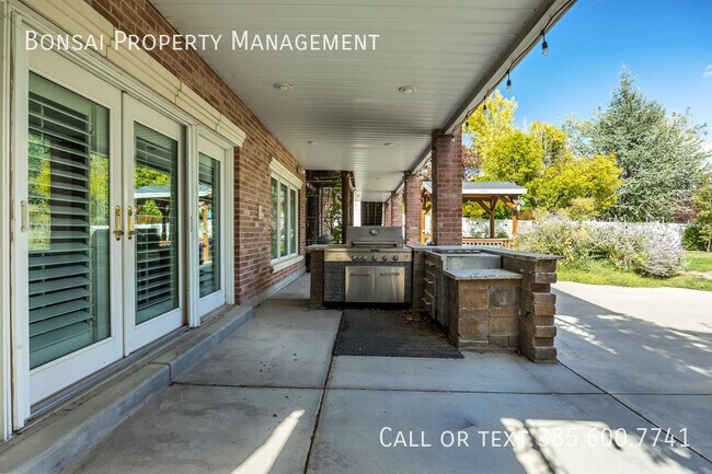 Building Photo - 11291 Palisade View Dr