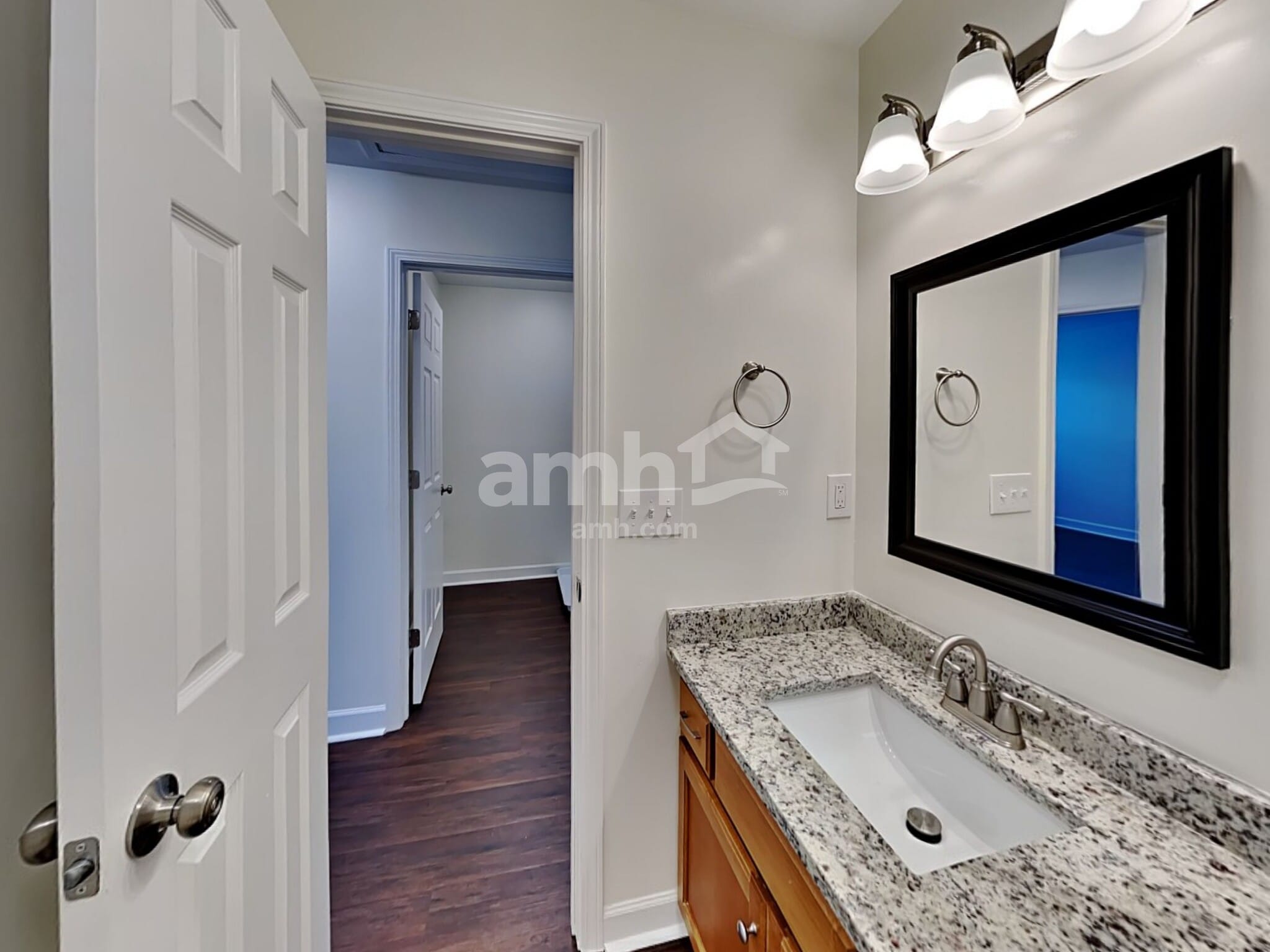 Building Photo - 3058 Romain Trail