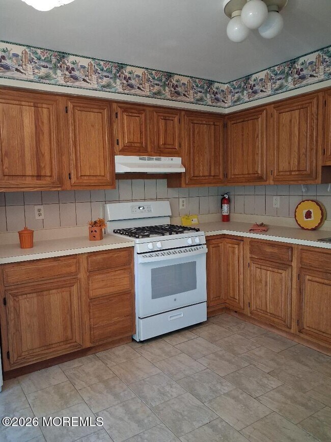 Building Photo - 287 Elmwood Ct