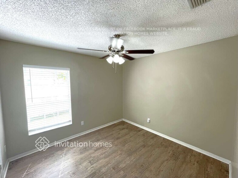 Building Photo - 9814 Creek Cross St